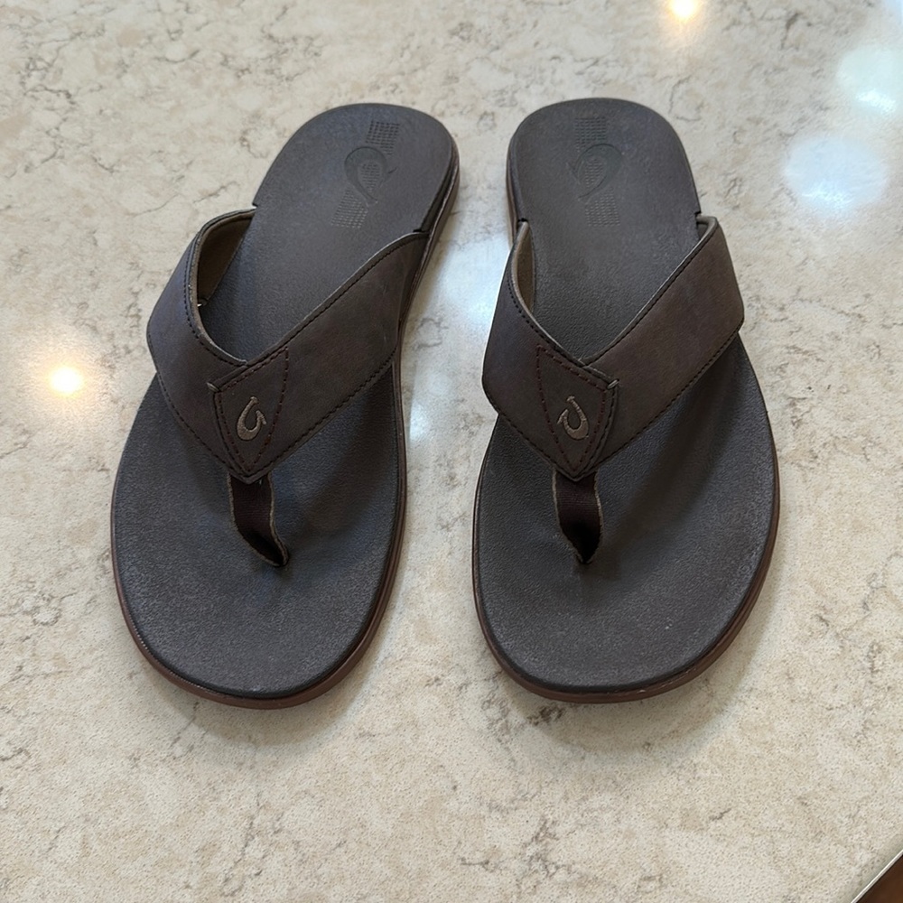 Olukai Holona Men’s sandals, size 11